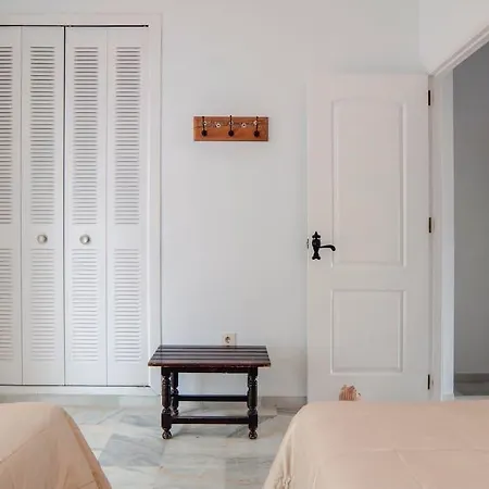 Tranquil Andaluz Townhouse *