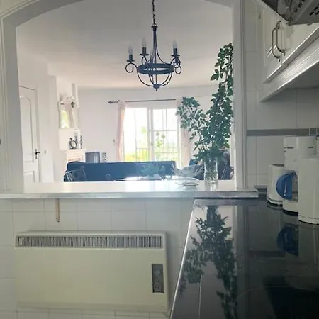 Tranquil Andaluz Townhouse Feriehus *